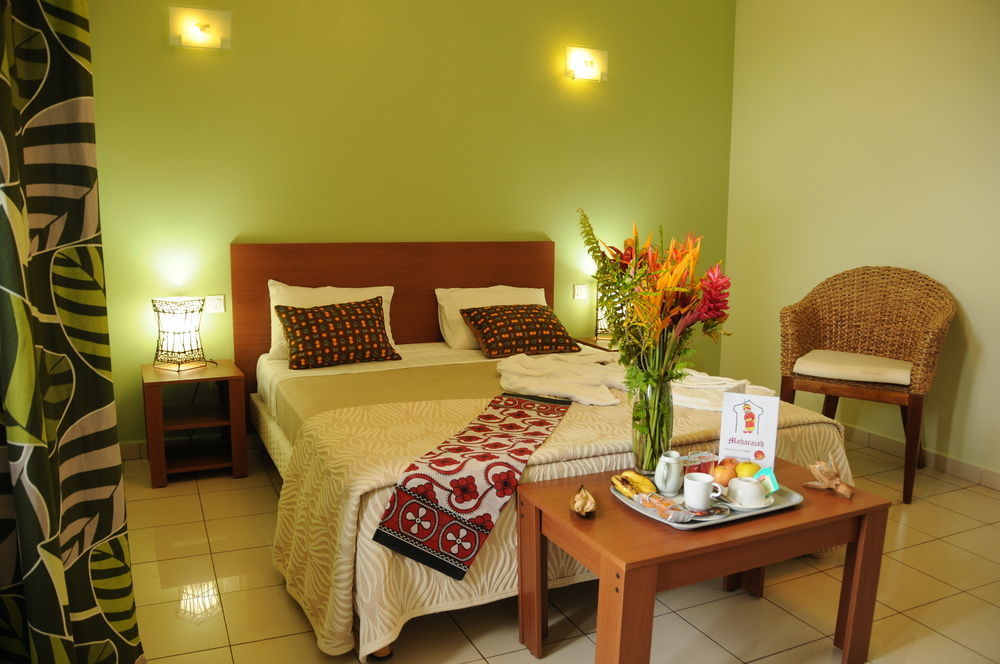 Hotel Maharajah Mamoudzou Екстериор снимка